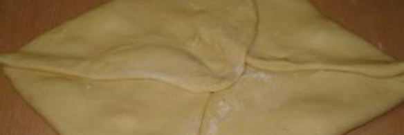 булочки из слоеного дрожжевого теста