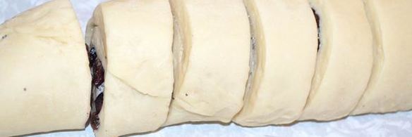 булочки с маком и изюмом