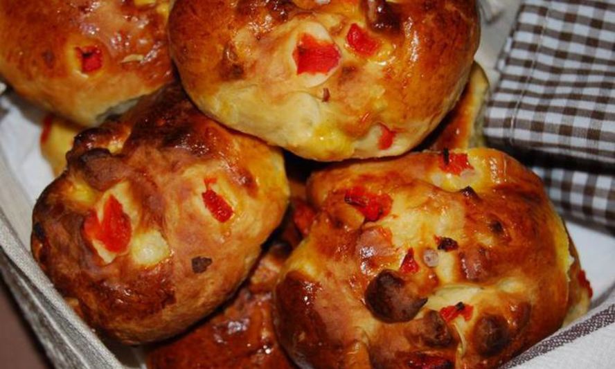 Рецепт булочек с рикоттой и сладким красным перцем