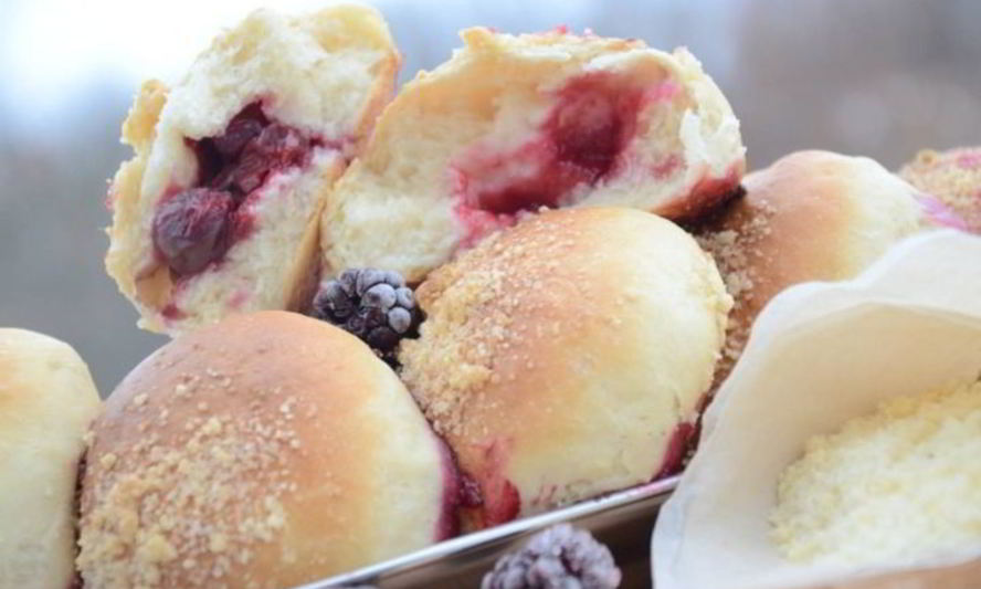 Рецепт булочек с вишней