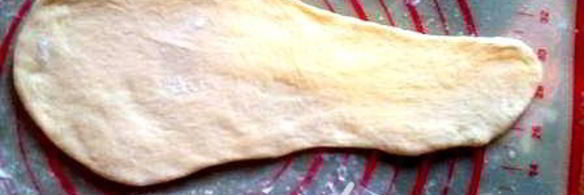 булочки с вишневым джемом