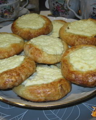 Домашние ватрушки с творогом