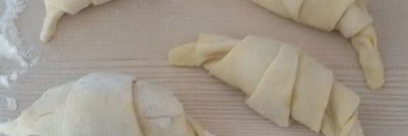 круассаны с финиками и медом