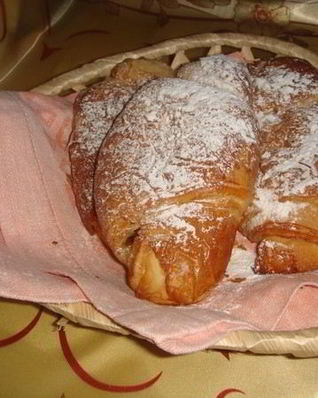 Круассаны с яблочным повидлом