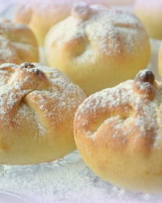 Нежные булочки на сметанном тесте с ароматными яблочками