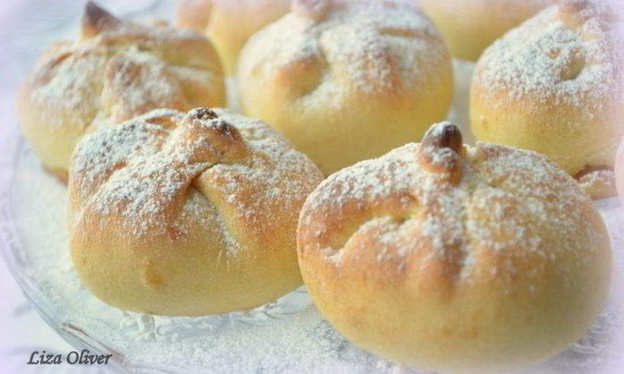 Рецепт нежных булочек на сметанном тесте с ароматными яблочками
