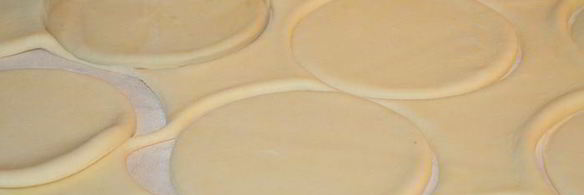 нежные булочки на сметанном тесте с ароматными яблочками