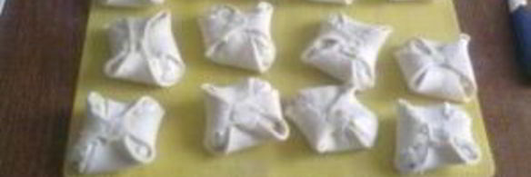 слоеные булочки с творогом