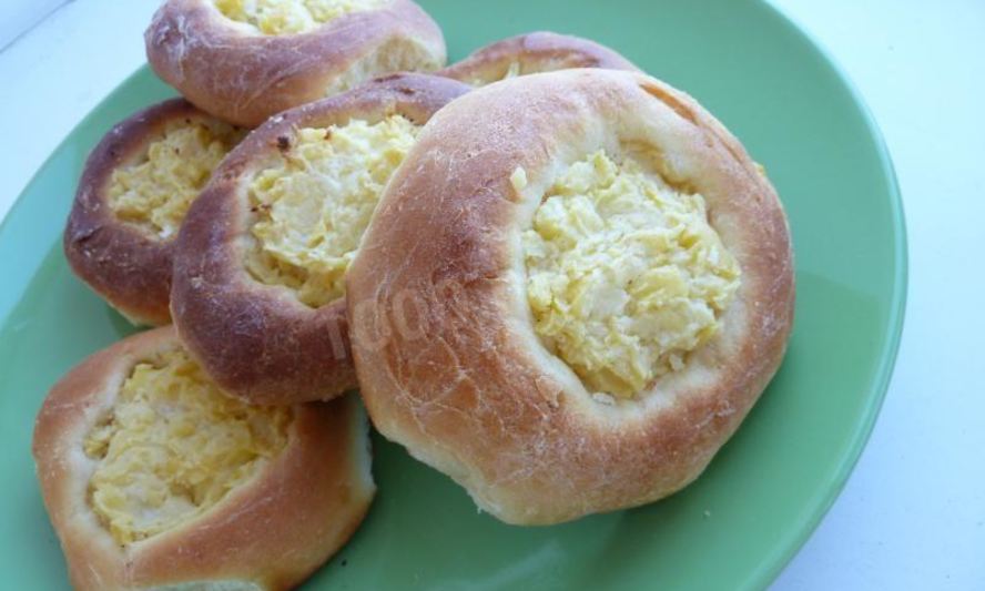 Рецепт ватрушек с картошкой из дрожжевого теста