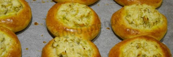 ватрушки с копченым сыром и укропом из дрожжевого теста