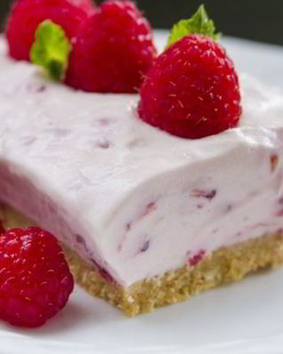 Чизкейк с малиной