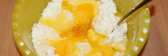 чизкейк с маскарпоне и брусничным соусом