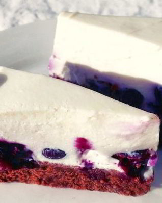 Летний чизкейк с рикоттой и голубикой без выпечки