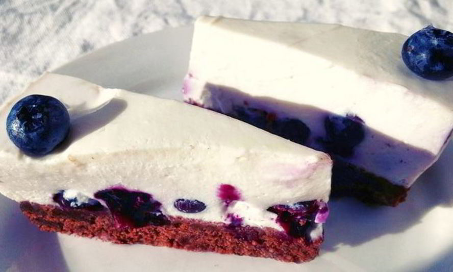 Рецепт летнего чизкейка с рикоттой и голубикой без выпечки