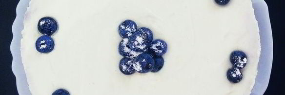 летний чизкейк с рикоттой и голубикой без выпечки