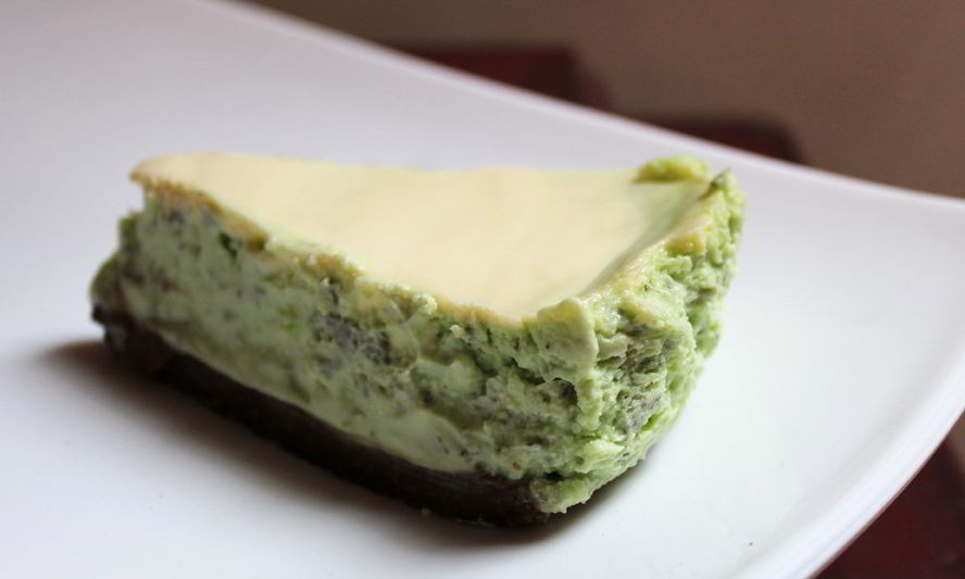 Рецепт мятного чизкейка на шоколадной подушке