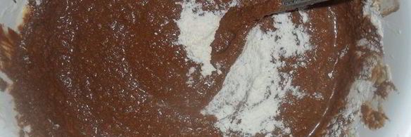 шоколадный чизкейк с кокосовыми вафлями и черносливом