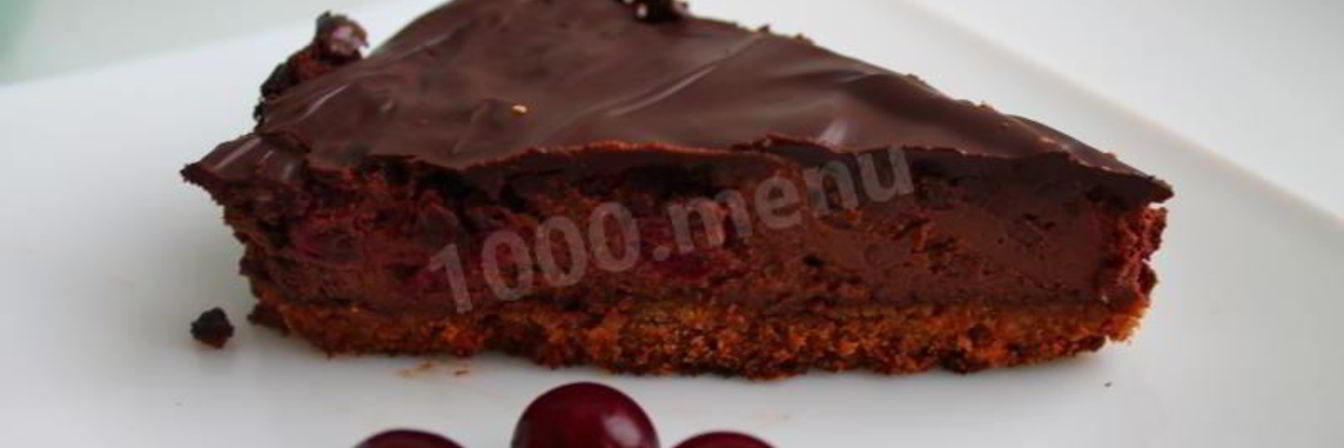 Шоколадный чизкейк с вишней