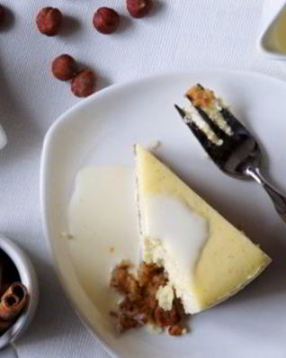 Ванильный чизкейк с лесными орехами