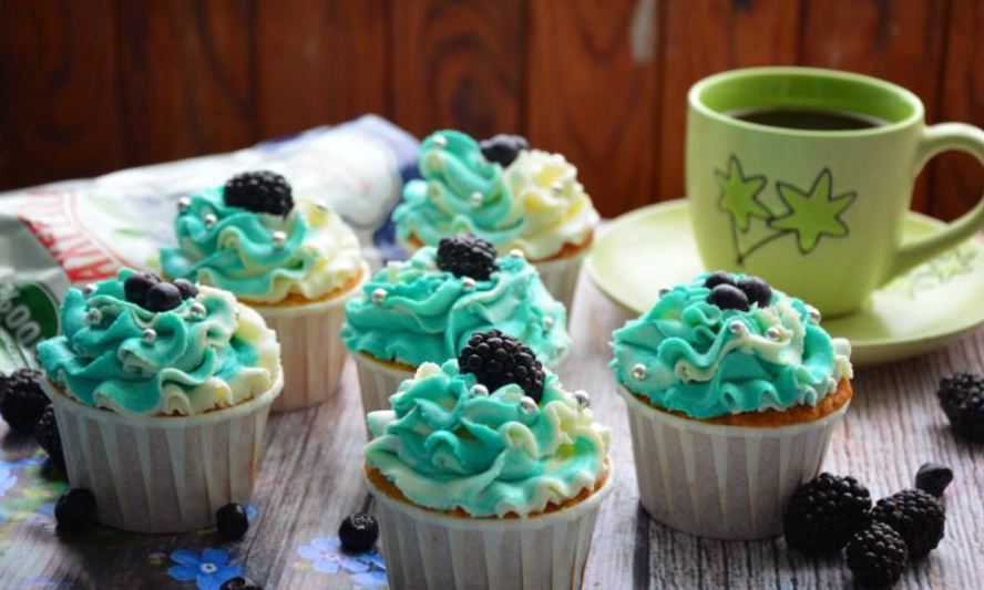 Рецепт капкейков с черничным джемом