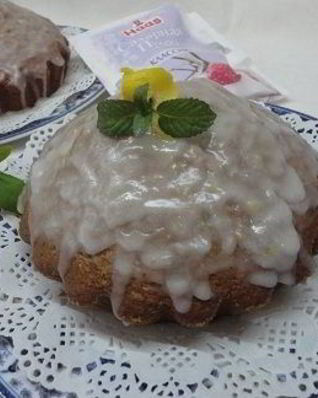 Кекс с бергамотом под лимонной глазурью