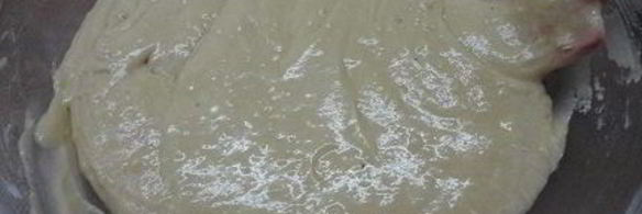 кекс с бергамотом под лимонной глазурью