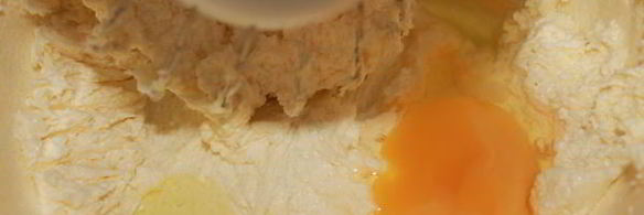 кекс с изюмом и цукатами