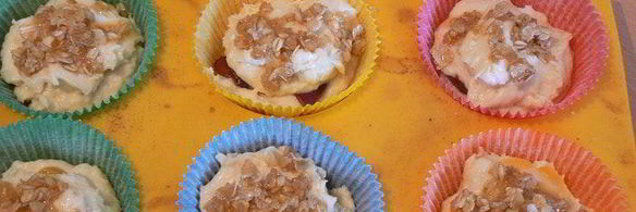 кексы со сливой и штрейзелем