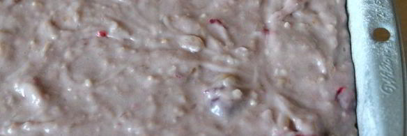 кокосовый кекс с бананами и вишней