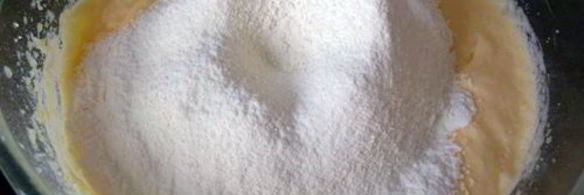 миндальный кекс с вишней