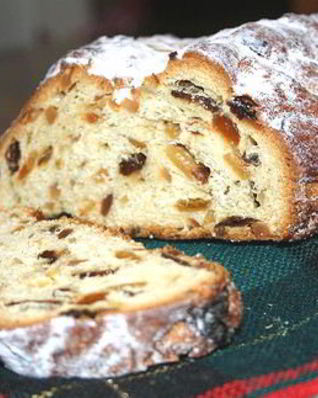 Рождественский кекс Кристштоллен