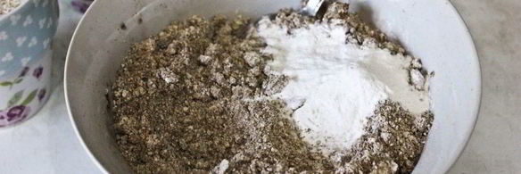 шоколадный кекс с вишней