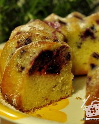 Сочный ягодный кекс