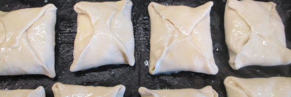 хачапури из слоеного теста