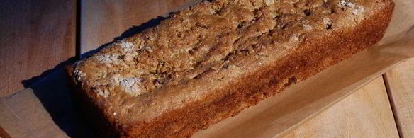 домашний хлеб с отрубями, изюмом и курагой