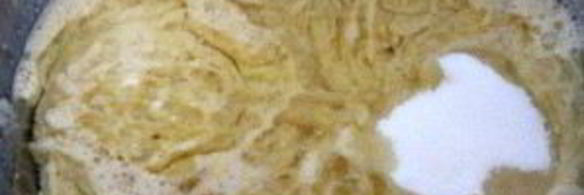 хлеб с сыром и гуавой