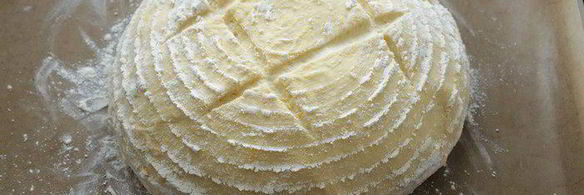 хлеб с тыквой, чесноком и перцем