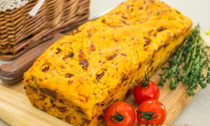 Рецепт хлеба с вялеными помидорами, сыром и тимьяном