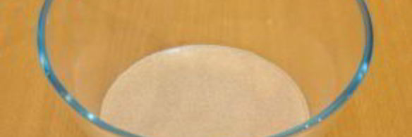 хлеб с вялеными помидорами, сыром и тимьяном