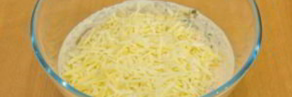 хлеб с вялеными помидорами, сыром и тимьяном