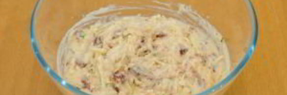 хлеб с вялеными помидорами, сыром и тимьяном