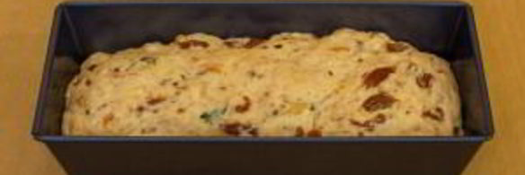 хлеб с вялеными помидорами, сыром и тимьяном