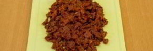 хлеб с вялеными помидорами, сыром и тимьяном