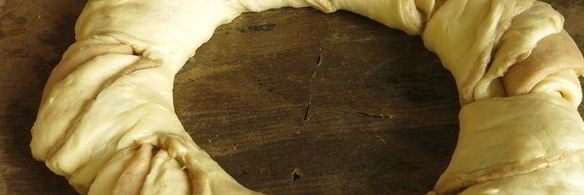 хлеб-венок три теста