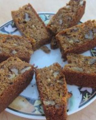 Морковный хлеб с орехами