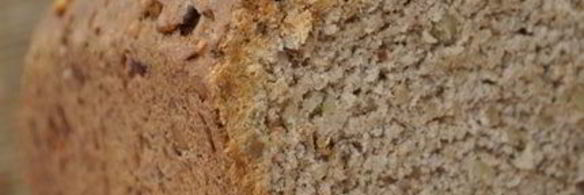 пшенично-ржаной хлеб с орехами