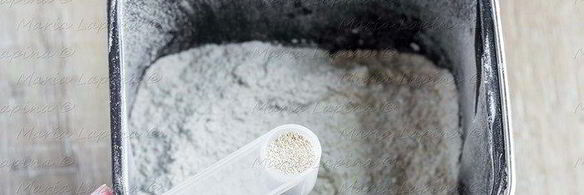 цельнозерновой хлеб на кефире с желтками