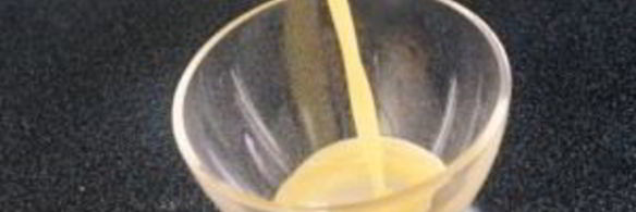 закусочный хлеб с сыром и зеленью