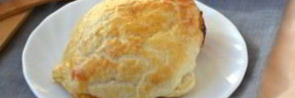 конвертики из слоеного теста с начинкой