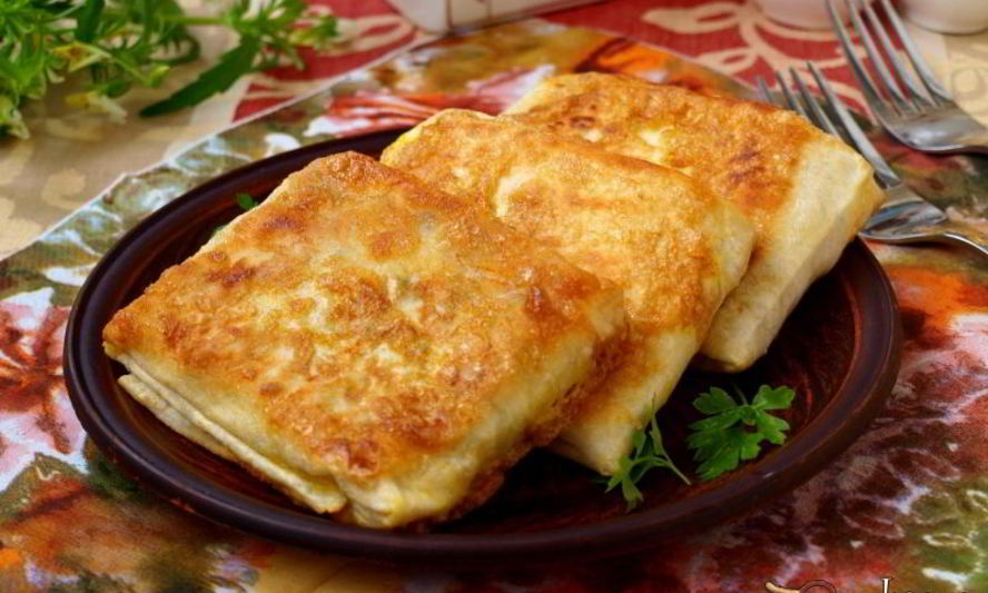 Рецепт конвертиков из лаваша с ветчиной и сыром